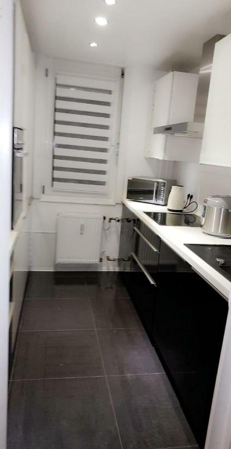 Sehr Schoene Drei Zimmer Deluex Wohnung In Sindelfingen Eksteriør bilde