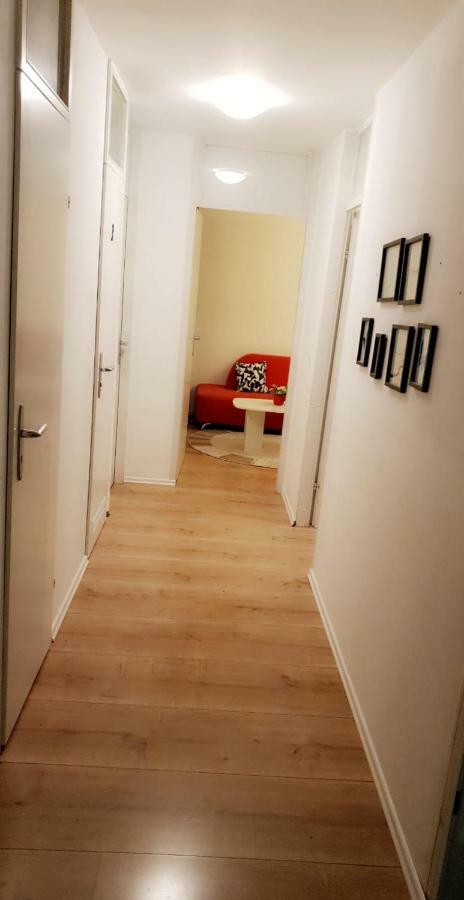 Sehr Schoene Drei Zimmer Deluex Wohnung In Sindelfingen Eksteriør bilde
